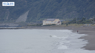 【その他】なにげない浜辺と釣人