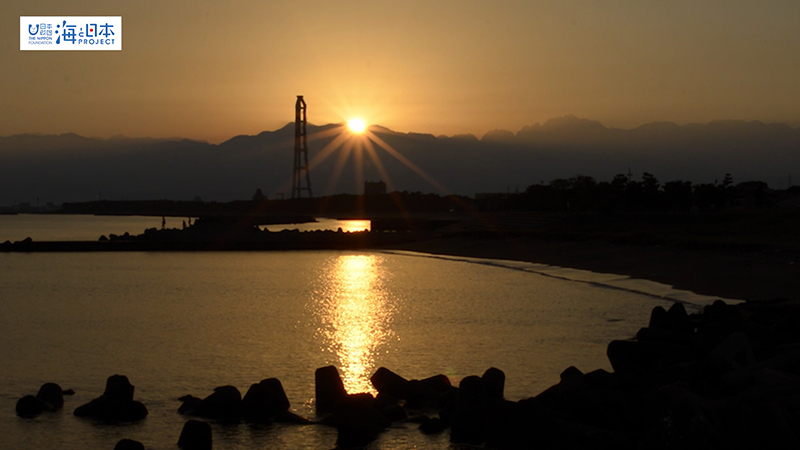 【漁港】富山県 四方漁港 朝日が昇り夜明け